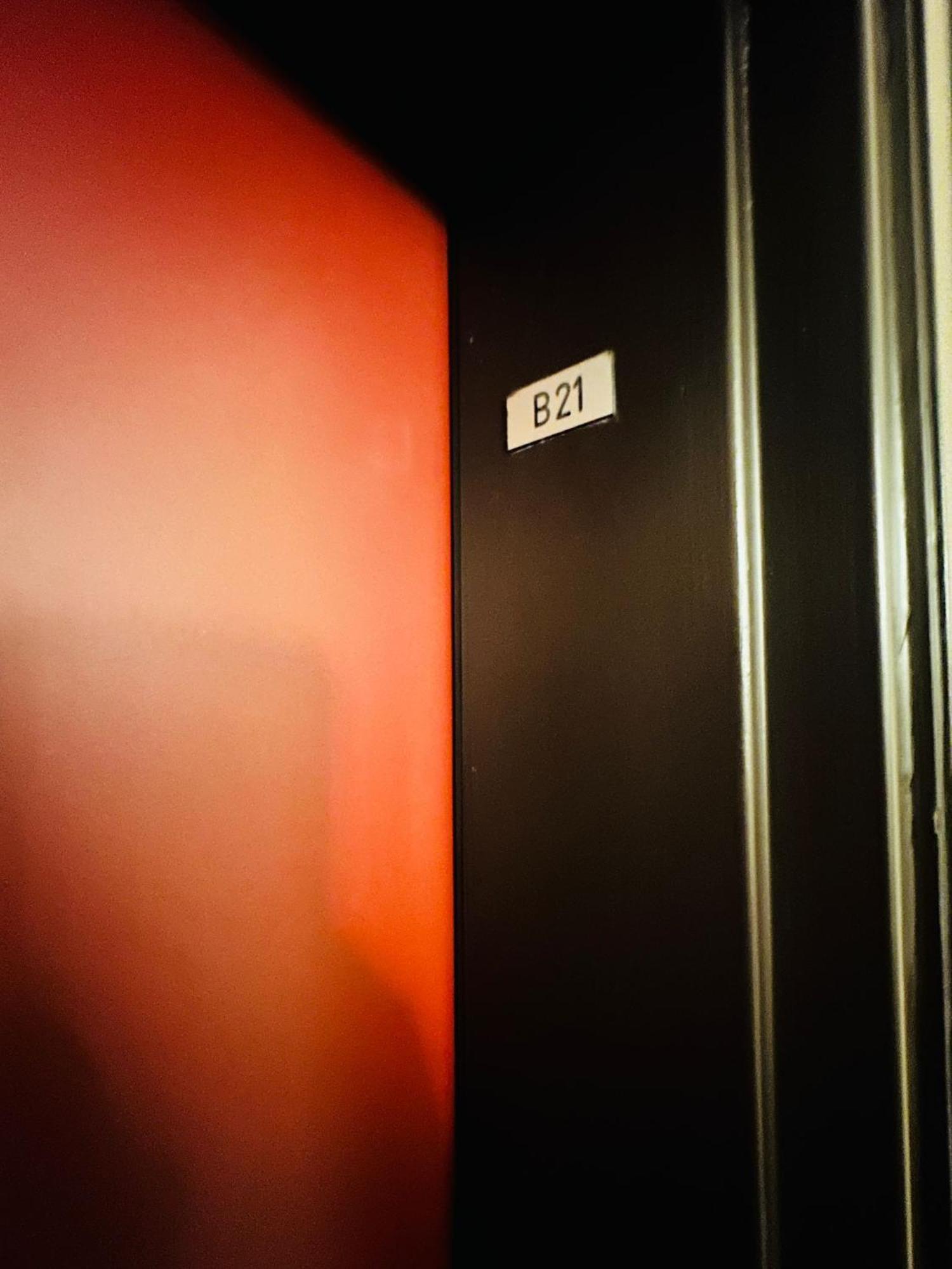 Sri-Indo Bobigny Paris Apartment Exterior photo